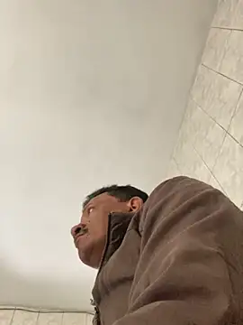 Snapshot of PIROCAGG21 chatting on October 10, 10:27 am PIROCAGG21 online show from October 10, 10:27 am