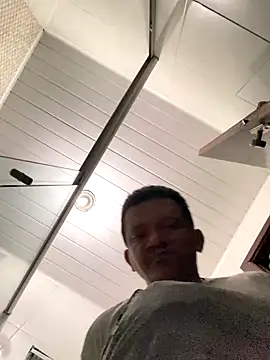 Snapshot of PIROCAGG21 chatting on October 13, 9:27 pm PIROCAGG21 online show from October 13, 9:27 pm