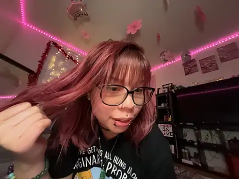 moan4mona online show from March 5, 1:13 am