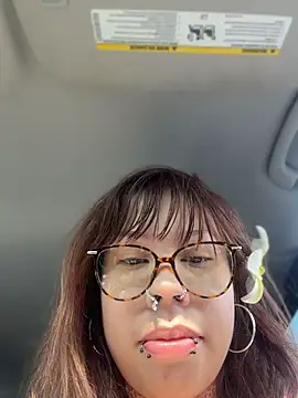 Snapshot of moan4mona chatting on July 7, 3:04 pm moan4mona online show from July 7, 3:04 pm