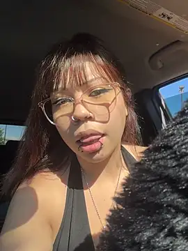 Snapshot of moan4mona chatting on June 15, 3:12 pm moan4mona online show from June 15, 3:12 pm