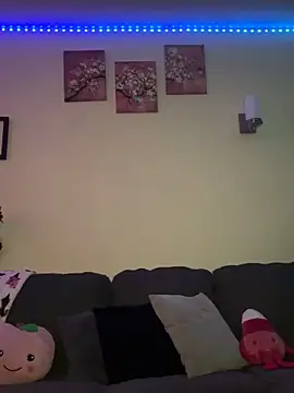 Snapshot of moan4mona chatting on November 15, 2:04 am moan4mona online show from November 15, 2:04 am