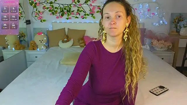 Eva SmidtX online show from May 8, 8:18 am