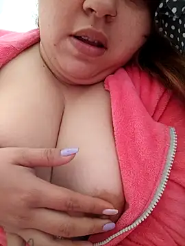 Snapshot of melisa_hot420 chatting on November 6, 3:05 pm melisa hot420 online show from November 6, 3:05 pm