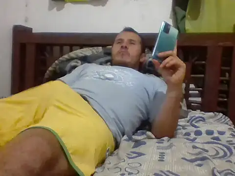 santiii   12 online show from January 17, 1:53 am