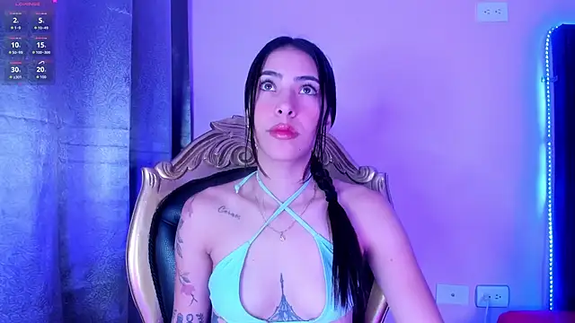 Snapshot of ValkaGrecco chatting on October 18, 11:23 am ValkaGrecco online show from October 18, 11:23 am