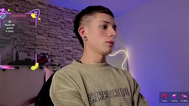 boyfox tay online show from February 20, 7:27 pm