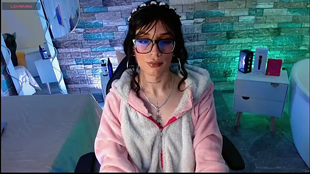 boyfox tay online show from October 6, 5:30 am