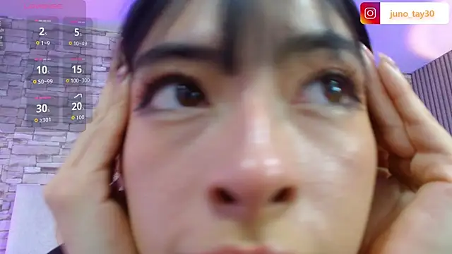 Snapshot of juno_tay chatting on September 15, 8:09 pm juno tay online show from September 15, 8:09 pm