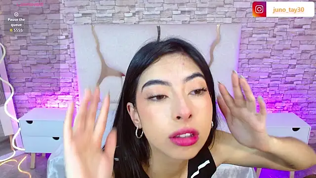 Snapshot of juno_tay chatting on November 11, 11:49 am juno tay online show from November 11, 11:49 am