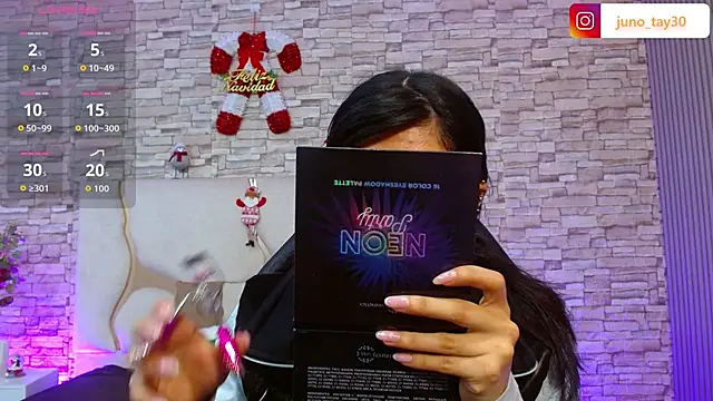 Snapshot of juno_tay chatting on November 27, 11:32 am juno tay online show from November 27, 11:32 am