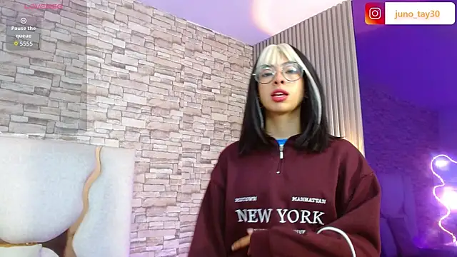 Snapshot of juno_tay chatting on October 25, 11:53 am juno tay online show from October 25, 11:53 am