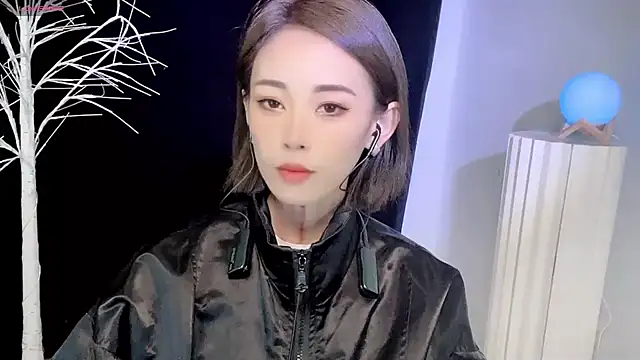 xiaoyue8888 online show from September 22, 12:05 am