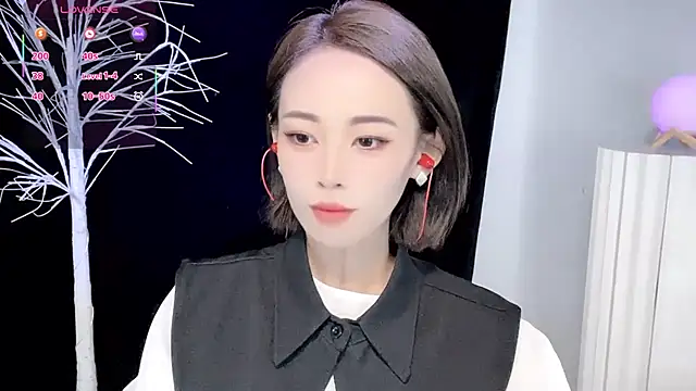 xiaoyue8888 online show from September 23, 2:40 am