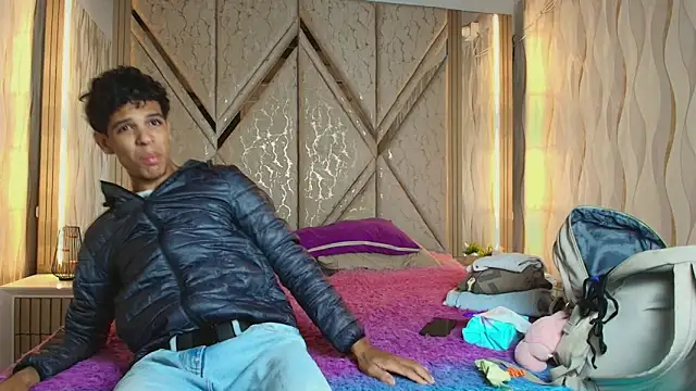 Hotcouple 222 online show from February 4, 7:25 am