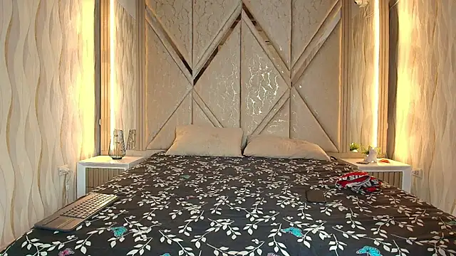 Hotcouple 222 online show from February 14, 7:30 am