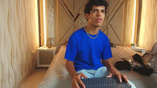 Hotcouple 222 online show from March 21, 7:31 am