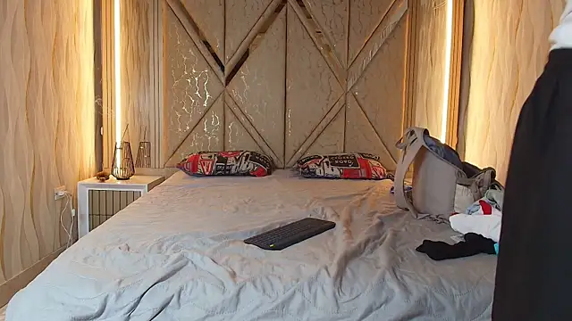 Hotcouple 222 online show from April 7, 1:46 pm