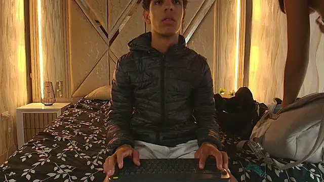 Hotcouple 222 online show from February 15, 7:20 am