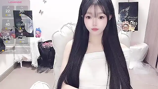 Snapshot of -EEBABY chatting on April 1, 9:12 pm -EEBABY online show from April 1, 9:12 pm