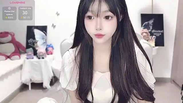 -EEBABY online show from October 19, 10:45 pm