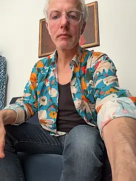 SexyLeon8 online show from April 16, 1:45 pm