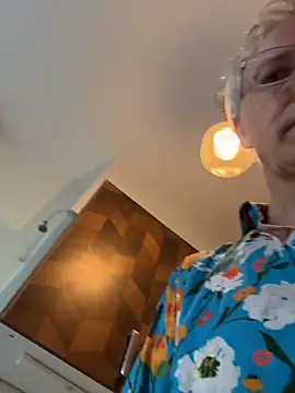 SexyLeon8 online show from February 23, 8:04 am