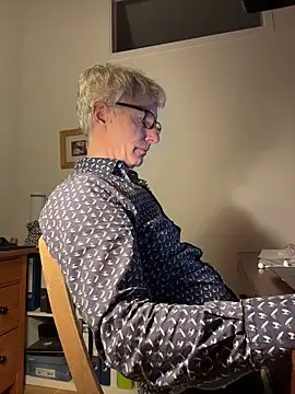 SexyLeon8 online show from February 16, 5:11 pm