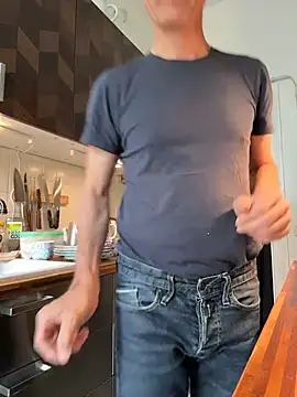 SexyLeon8 online show from June 5, 5:56 am