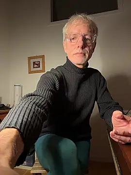 SexyLeon8 online show from January 7, 4:45 pm