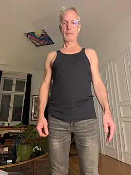 Snapshot of SexyLeon8 chatting on November 15, 6:45 pm SexyLeon8 online show from November 15, 6:45 pm