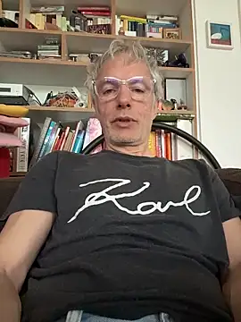 SexyLeon8 online show from April 24, 5:31 am