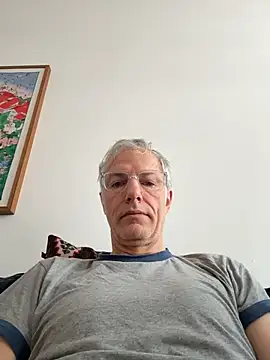 SexyLeon8 online show from March 15, 8:10 am