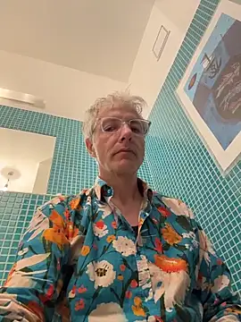 SexyLeon8 online show from April 15, 7:18 pm