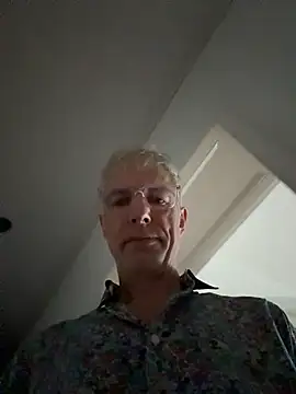 Snapshot of SexyLeon8 chatting on November 16, 9:03 am SexyLeon8 online show from November 16, 9:03 am