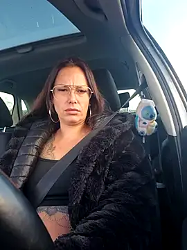 littleladyshelly online show from November 17, 9:24 am