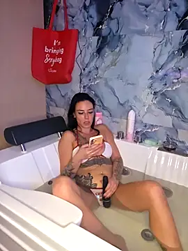 littleladyshelly online show from February 24, 7:26 pm