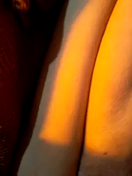 Snapshot of babe_jasmine chatting on December 3, 6:14 am babe jasmine online show from December 3, 6:14 am