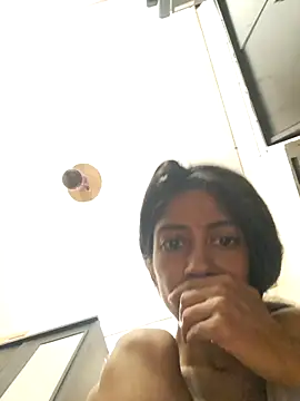 Snapshot of babe_jasmine chatting on October 29, 4:11 am babe jasmine online show from October 29, 4:11 am