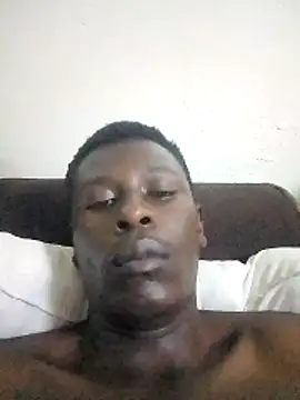 jThaddfWhitB online show from May 26, 12:20 am