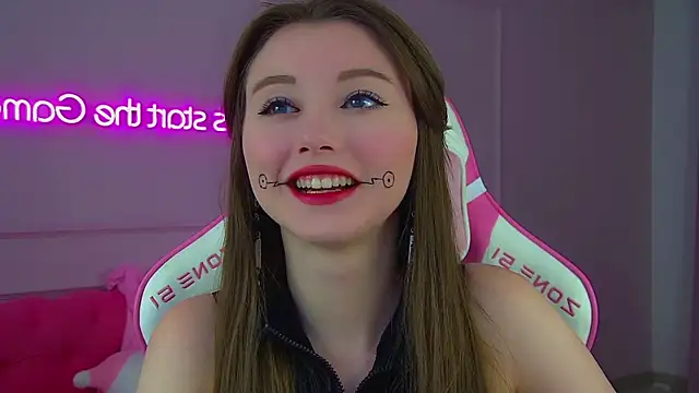 Snapshot of KeiraAsti chatting on November 25, 6:19 pm KeiraAsti online show from November 25, 6:19 pm