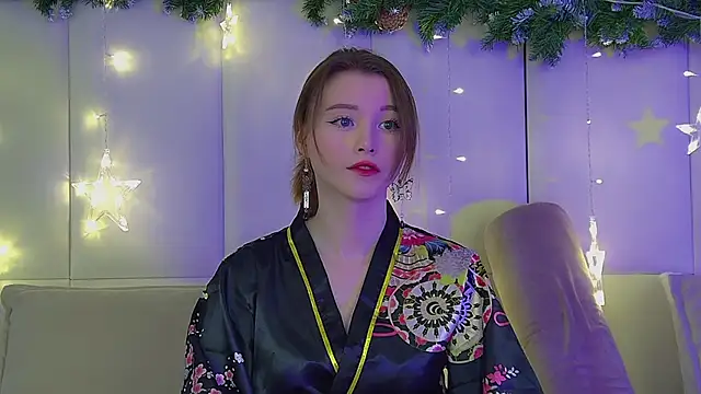 KeiraAsti online show from December 5, 6:28 pm