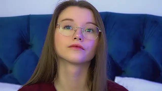 KeiraAsti online show from February 24, 6:20 pm