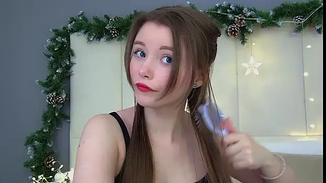 KeiraAsti online show from December 14, 8:42 am