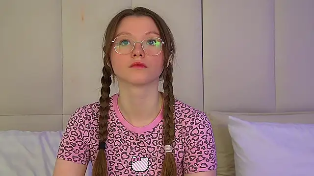 Snapshot of KeiraAsti chatting on November 26, 6:08 pm KeiraAsti online show from November 26, 6:08 pm