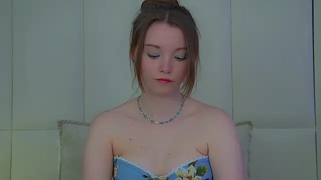 KeiraAsti online show from March 1, 6:46 am