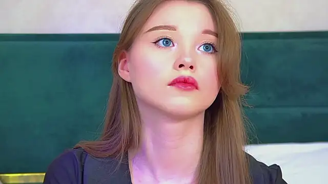 Snapshot of KeiraAsti chatting on May 26, 6:28 pm KeiraAsti online show from May 26, 6:28 pm