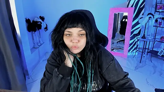 Snapshot of MaryHarrys chatting on February 26, 11:32 am MaryHarrys online show from February 26, 11:32 am