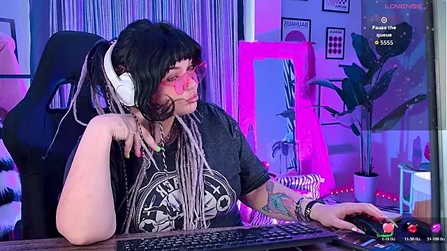 MaryHarrys online show from May 1, 5:34 am
