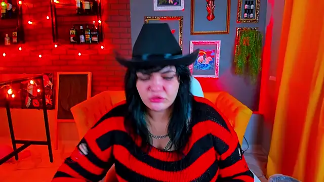 MaryHarrys online show from October 31, 2:52 am